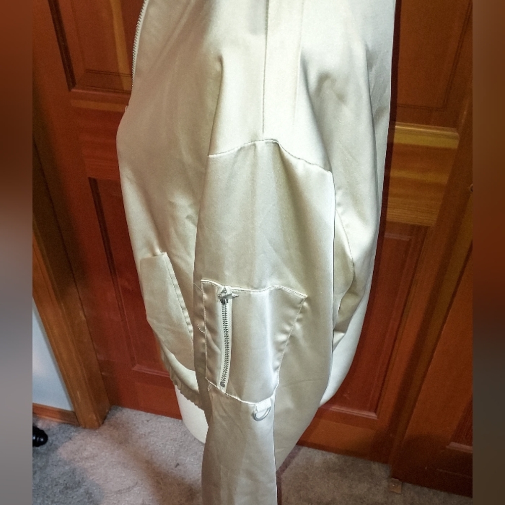 Women's Stoosh Size Large Cream Bomber Jacket NWOT - Picture 4 of 7